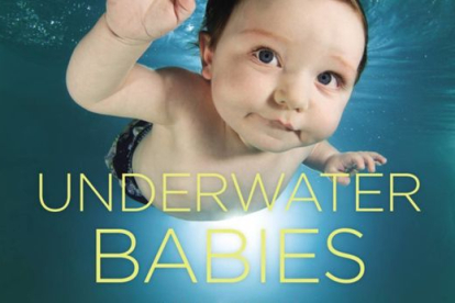 13 divertidas fotos de bebés bajo el agua