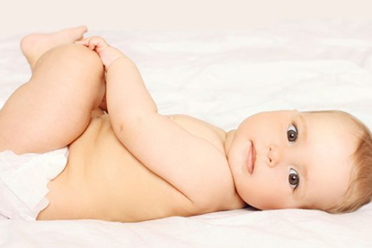 ¿Cómo evitar los gases en los bebés?