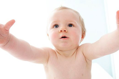 5 consejos para cuidar los brazos y manos de tu bebé