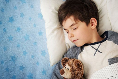 6 razones científicas por las que los niños deben dormir temprano