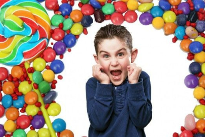 ¿Qué ocasiona en los niños el consumo excesivo de dulces?