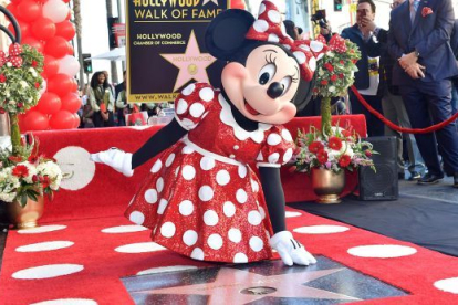 Minnie Mouse recibió su estrella en el Paseo de la Fama de Hollywood