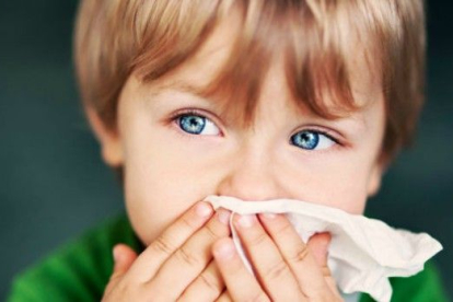 Medicamentos para el resfriado en niños pueden ser peligrosos