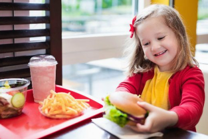 McDonald´s hará menús más saludables para niños