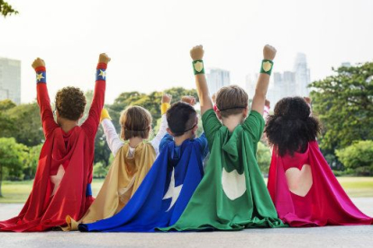 ¿Por qué los superhéroes encantan a los niños?