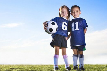 5 razones para que tus peques jueguen fútbol