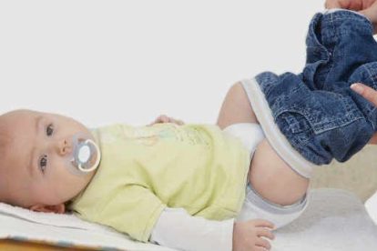 6 claves para saber cómo cambiarle el pañal a tu bebé