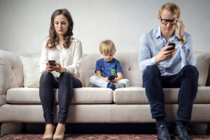 Ansiedad, el efecto emocional de las redes sociales en niños y adultos. GETTY IMAGES