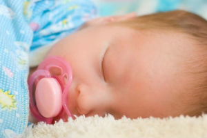 Crean un colchón que avisa si tu bebé tiene fiebre