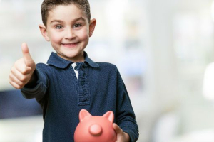 Tips para enseñar a tu hijo a ahorrar