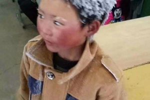 Niño chino con cabello congelado se hace viral y su historia ha enternecido a muchas personas