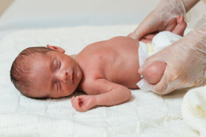 ¿Qué pasa si mi bebé no llora al nacer?