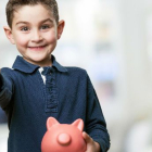 Tips para enseñar a tu hijo a ahorrar